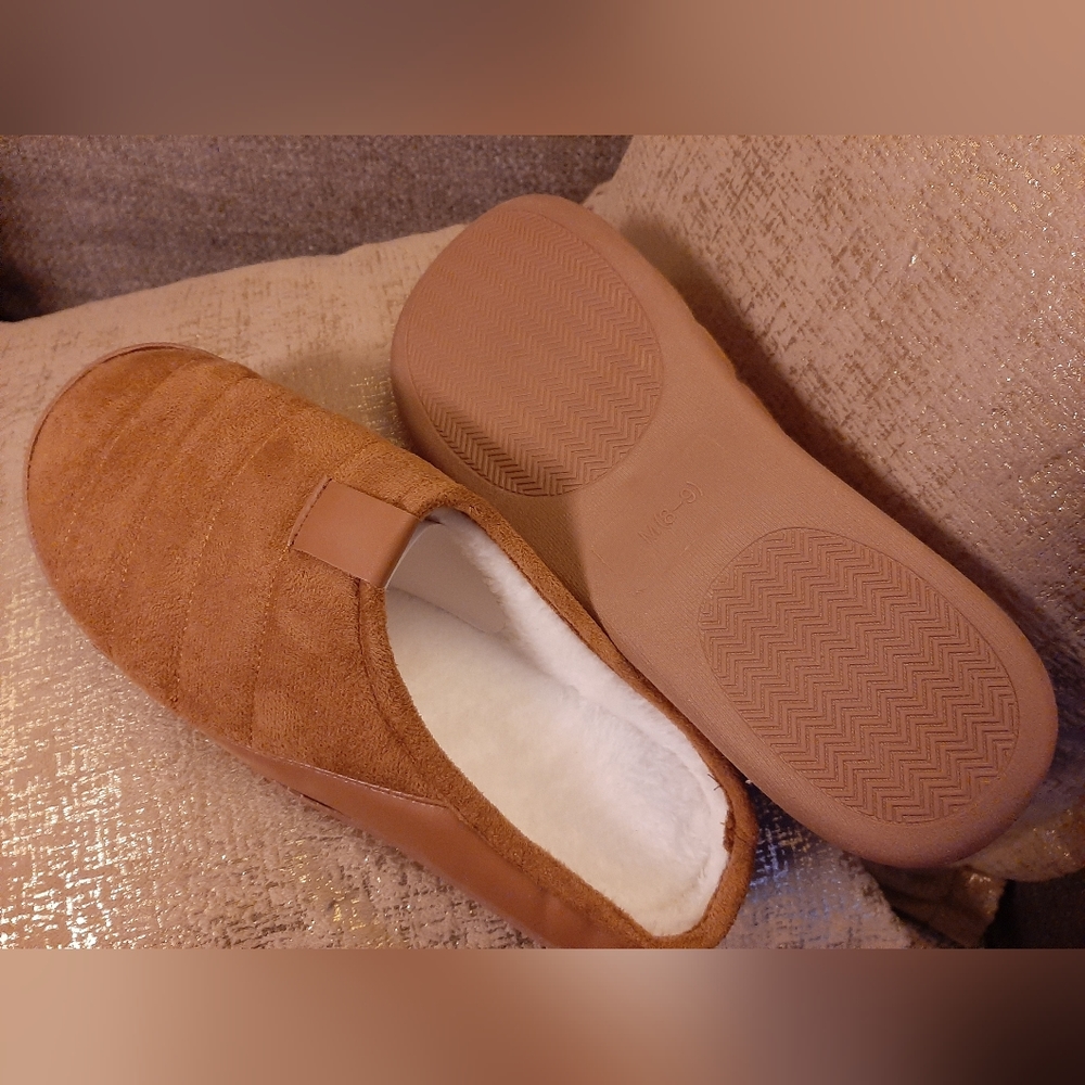 🤑Gold Toe Men's Slippers size M (8-9)